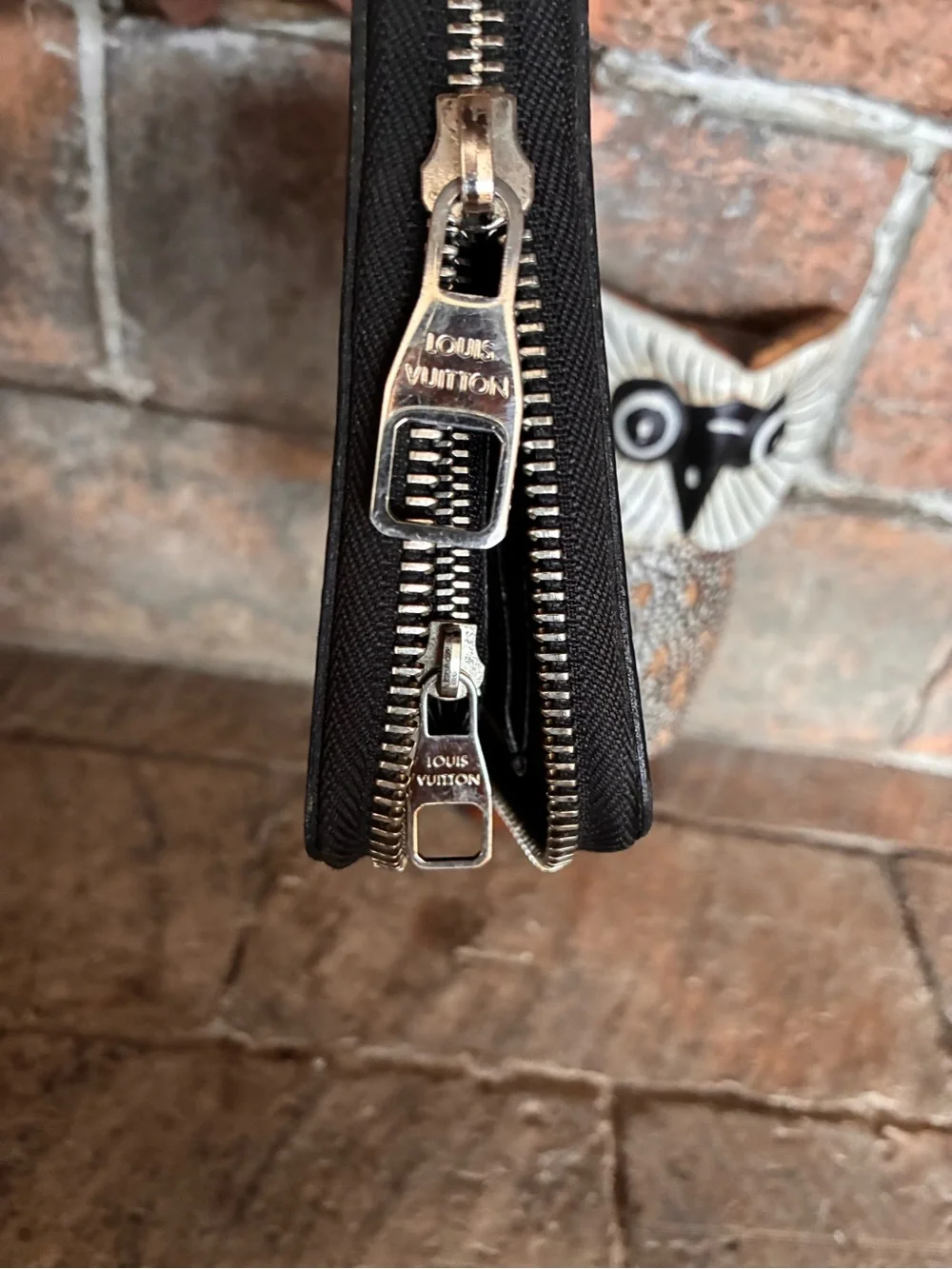 🏴‍☠️ Louis Vuitton Graphite Zippy Large Wallet Organizer or Clutch  EUC